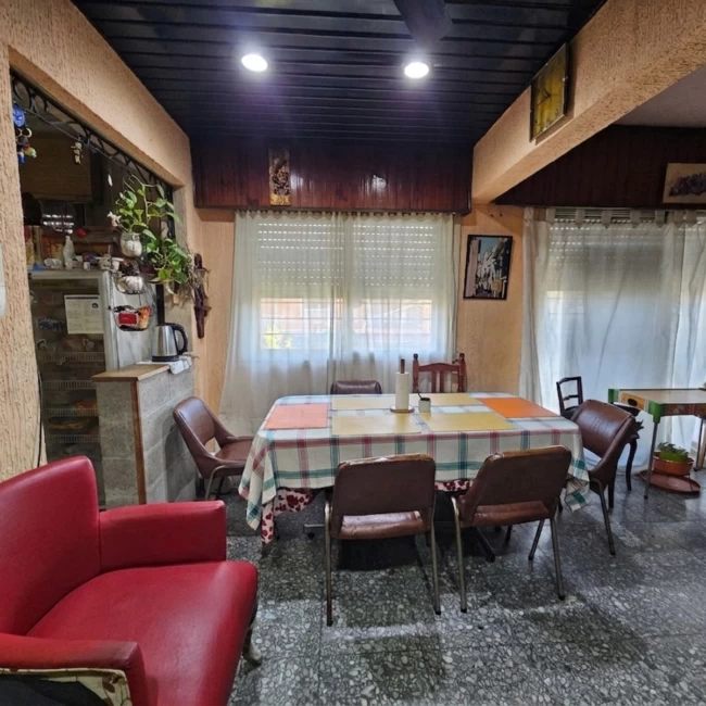 Venta Ph 3 ambientes primer piso con balcon y terraza propia