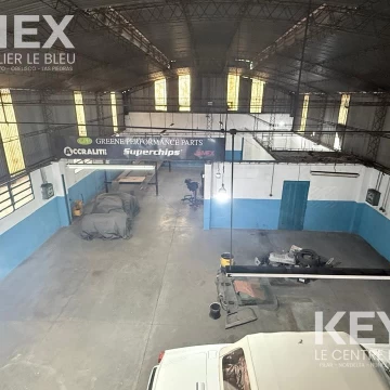 ALQUILER GALPON DEPOSITO CON OFICINA, VESTUARIO, COCINA, TIPO TALLER BECCAR