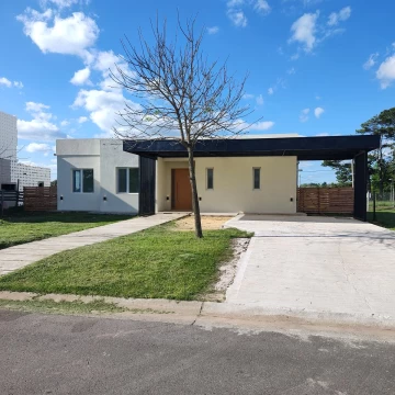 VENTA CASA 5 AMBIENTES PILAR ESCOBAR SAN SEBASTIAN AREA 1