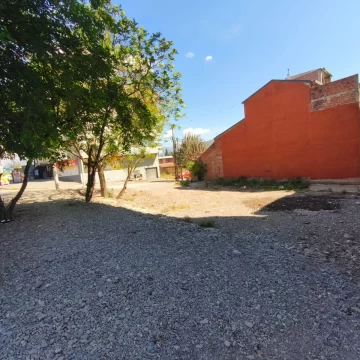 VENTA TERRENO EN AV. BOLIVIA