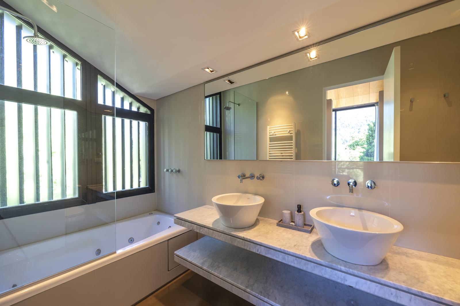 PA. bano suite