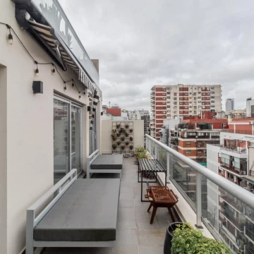 DEPARTAMENTO EN VENTA 3 AMBIENTES CON BALCÓN TERRAZA, COCHERA Y AMENITIES. PALERMO.