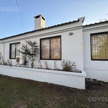 Alquiler Hermosa casa con dos dormitorios excelente ubicación Colonia del Sacramento 