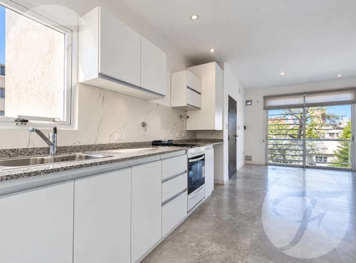 Disponibilidad Inmediata I Ideal oficina, consultorio, showroom, vivienda I 2 ambientes