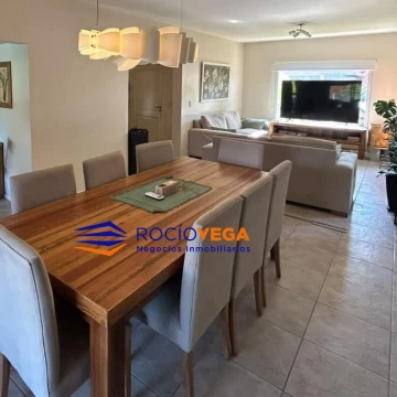 Casa en alquiler anual en Country Banco Provincia