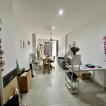 Local comercial al frente en Cordoba al 3000