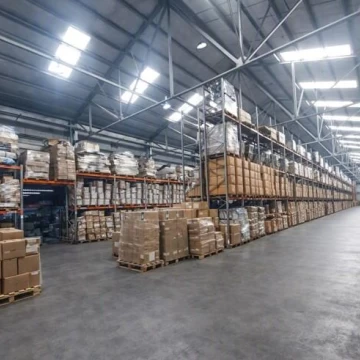 Excelentes naves industrial de 2490 m2 cubiertos en Hurlingham
