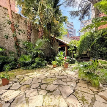 VENTA DEPARTAMENTO 5 AMB TIPO CASA CON JARDIN