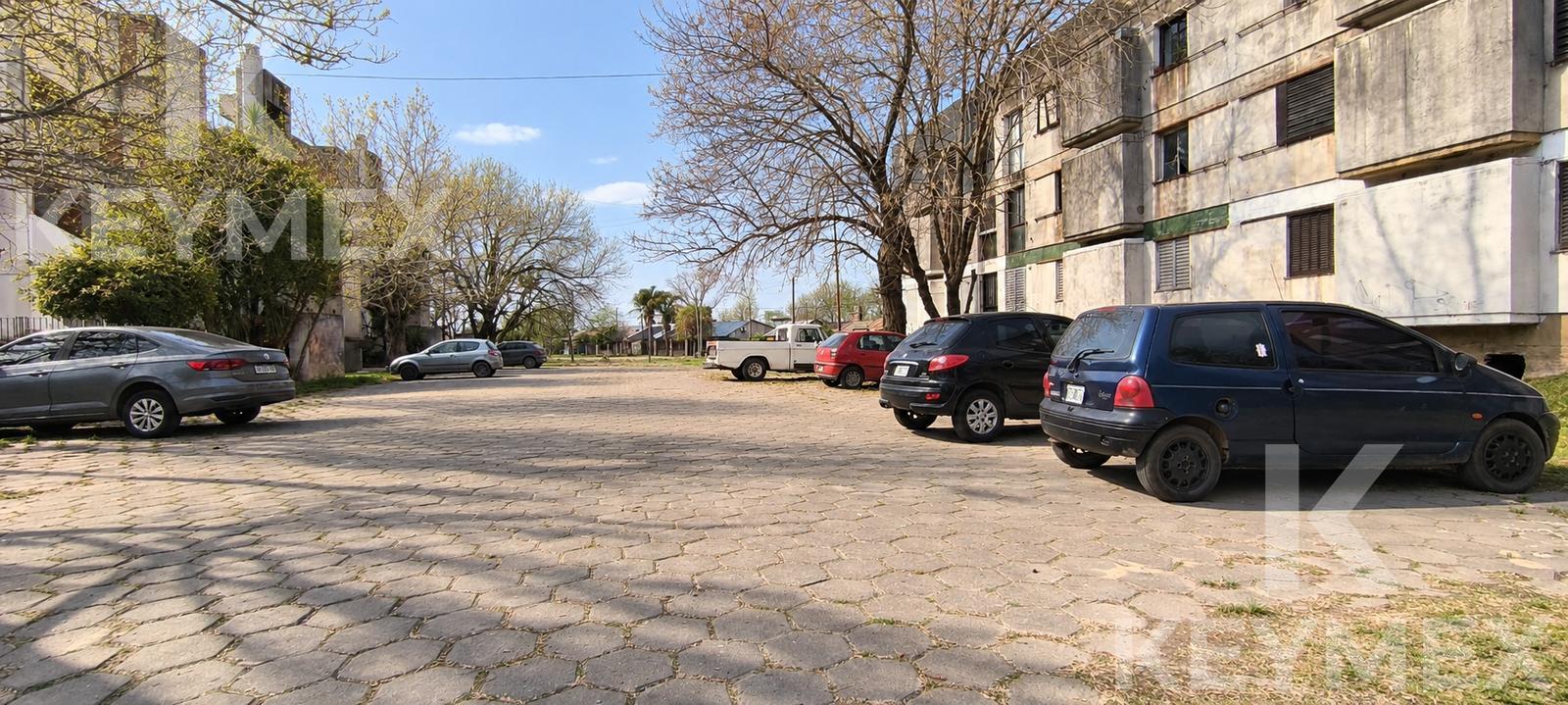 playa de estacionamiento dle complejo