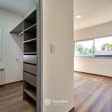 1789398836.jpg