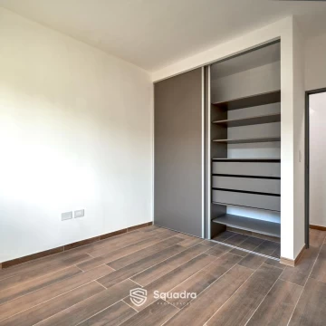 1789398837.jpg