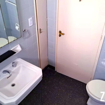 1789399638.jpg