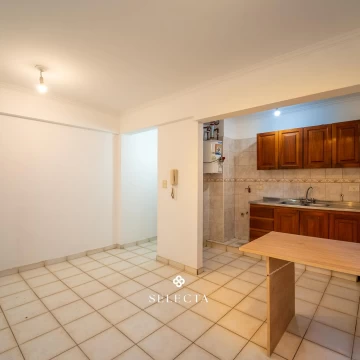 Departamento 1 dormitorio en venta con ascensor en Alberdi, frente al Nuevo Centro Shopping