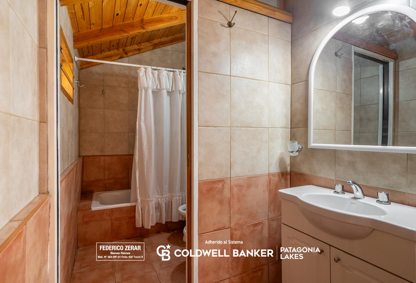 Ante baño y baño cabaña 2