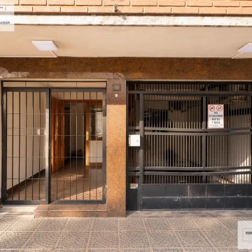 Piso 3 dorm. (1 en suite), oficina y quincho con asador + terraza propia