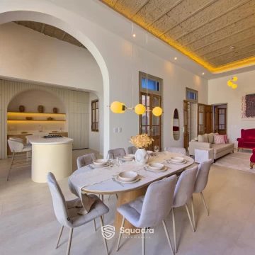 VENTA - Casa 3 dormitorios   comodín, cochera, patio y piscina - Abasto, Rosario.
