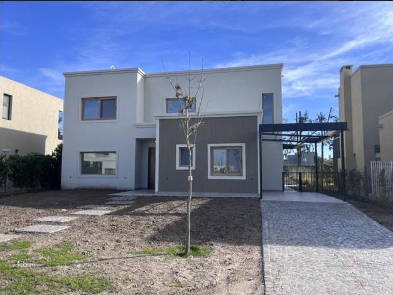 Casa Moderna de 5 AMB Barrio Santa Ana con Galería, Parrilla y Gran Jardín con Piscina - Principal