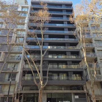 Venta de Local Comercial - Cordón