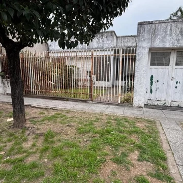 Casa multifamiliar 3 ambientes Ramos Mejia