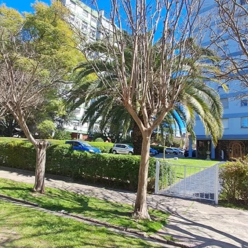 REMODELADO Departamento 4 ambientes c/guardacoche en venta en Villa Martelli