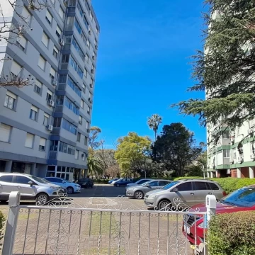 REMODELADO Departamento 4 ambientes c/guardacoche en venta en Villa Martelli