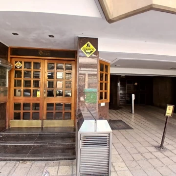 Se vende departamento con cochera y baulera .San Martin 1274 2 piso