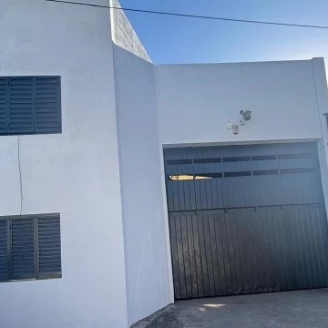 VENTA GALPON EN VILLA AZALAIS