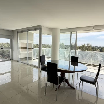 Alquiler Departamento en Fisherton 3 dormitorios con cochera doble y amenities
