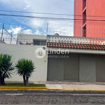 CASA EN VENTA EN AVENIDA 33 ORIENTE, ZONA EL MIRADOR, PUEBLA.