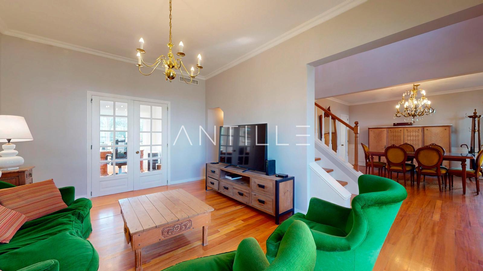 SALA DE ESTAR CASA EN VENTA EN ABRIL CLUB DE CAMPO, HUDSON