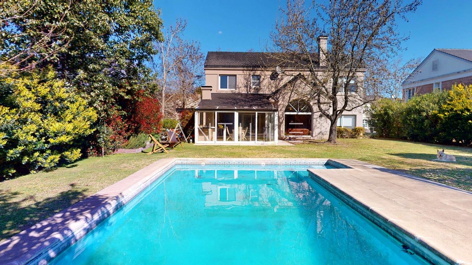 PILETA CASA EN VENTA EN ABIRL CLUB DE CAMPO, HUDSON