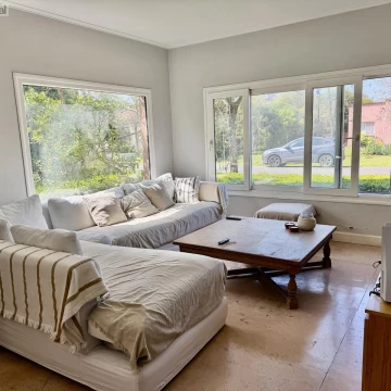 Excelente casa en Talar Del Lago I, lote interno con 4 dormitorios