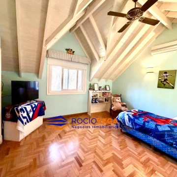 1789489462.jpg