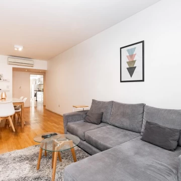 Departamento 4 ambientes en Venta con dependencia y cochera en Belgrano
