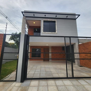 Casa en venta Barrio Mbachio II - Gs. 1.000.000.000.-