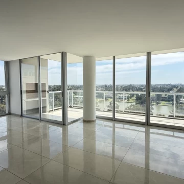 Alquiler Departamento en Fisherton 3 dormitorios con cochera doble y amenities
