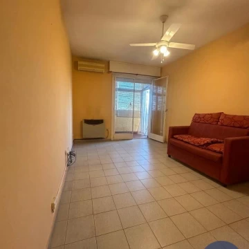1789495390.jpg