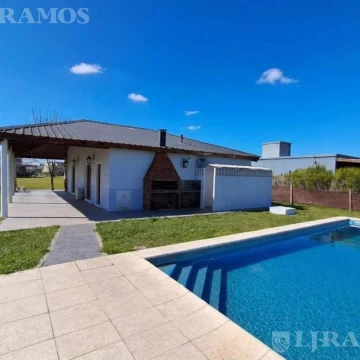 Casa en San Sebastián área 1 MB