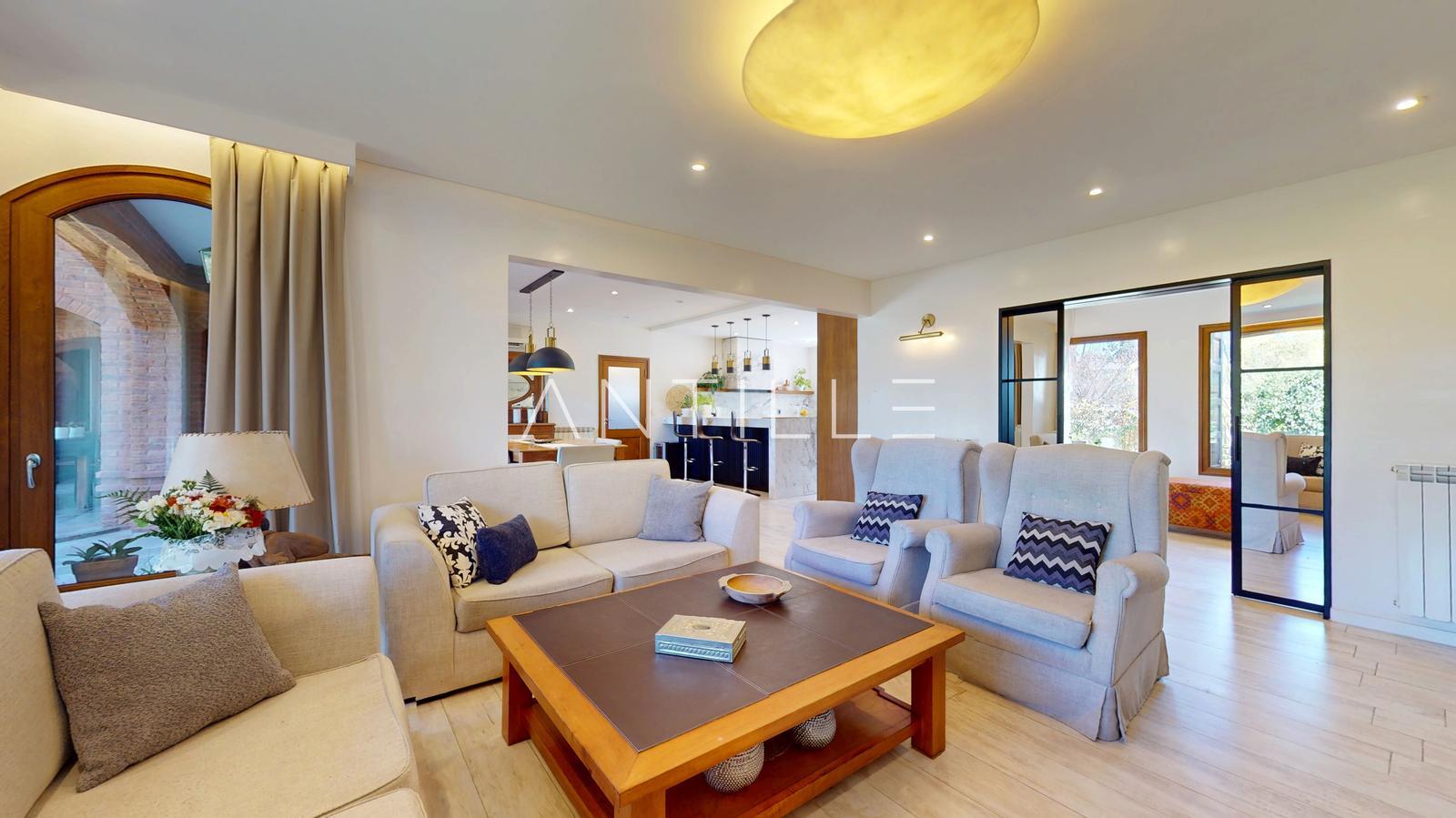 LIVING CASA EN VENTA EN ABRIL CLUB DE CAMPO, HUDSON