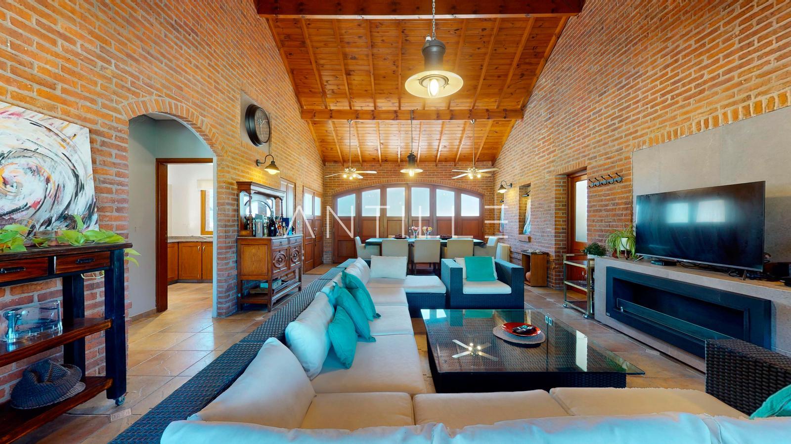 LIVING CASA EN VENTA EN ABRIL CLUB DE CAMPO,HUDSON
