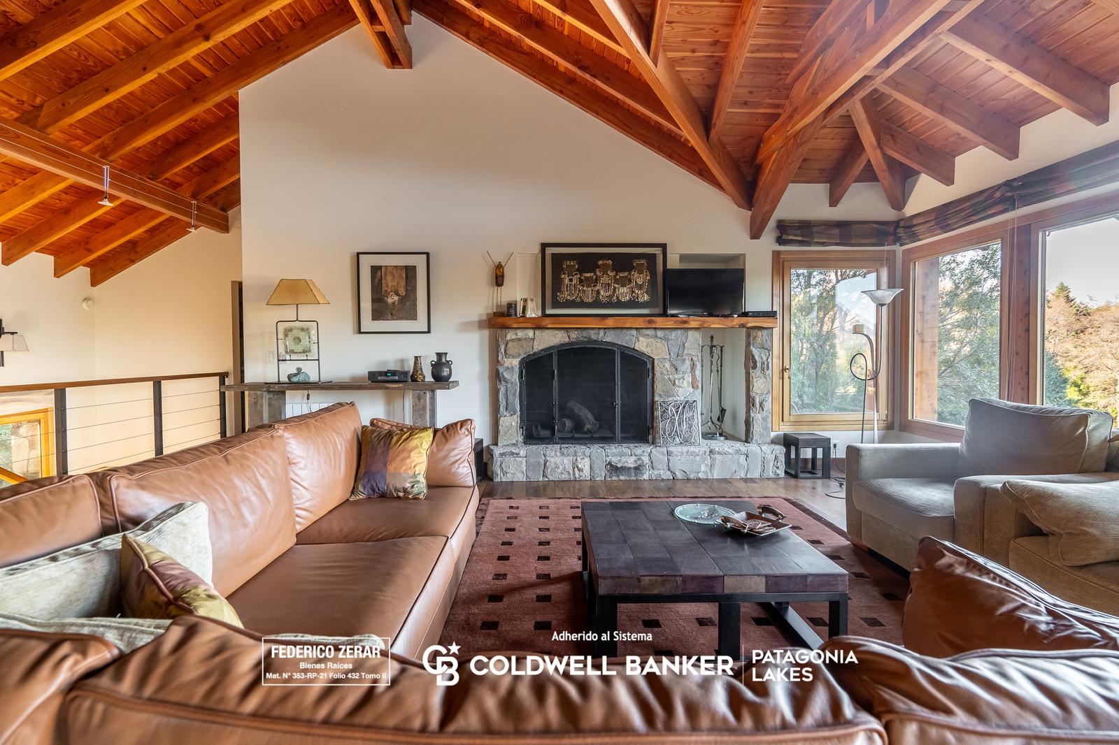 Living con chimenea