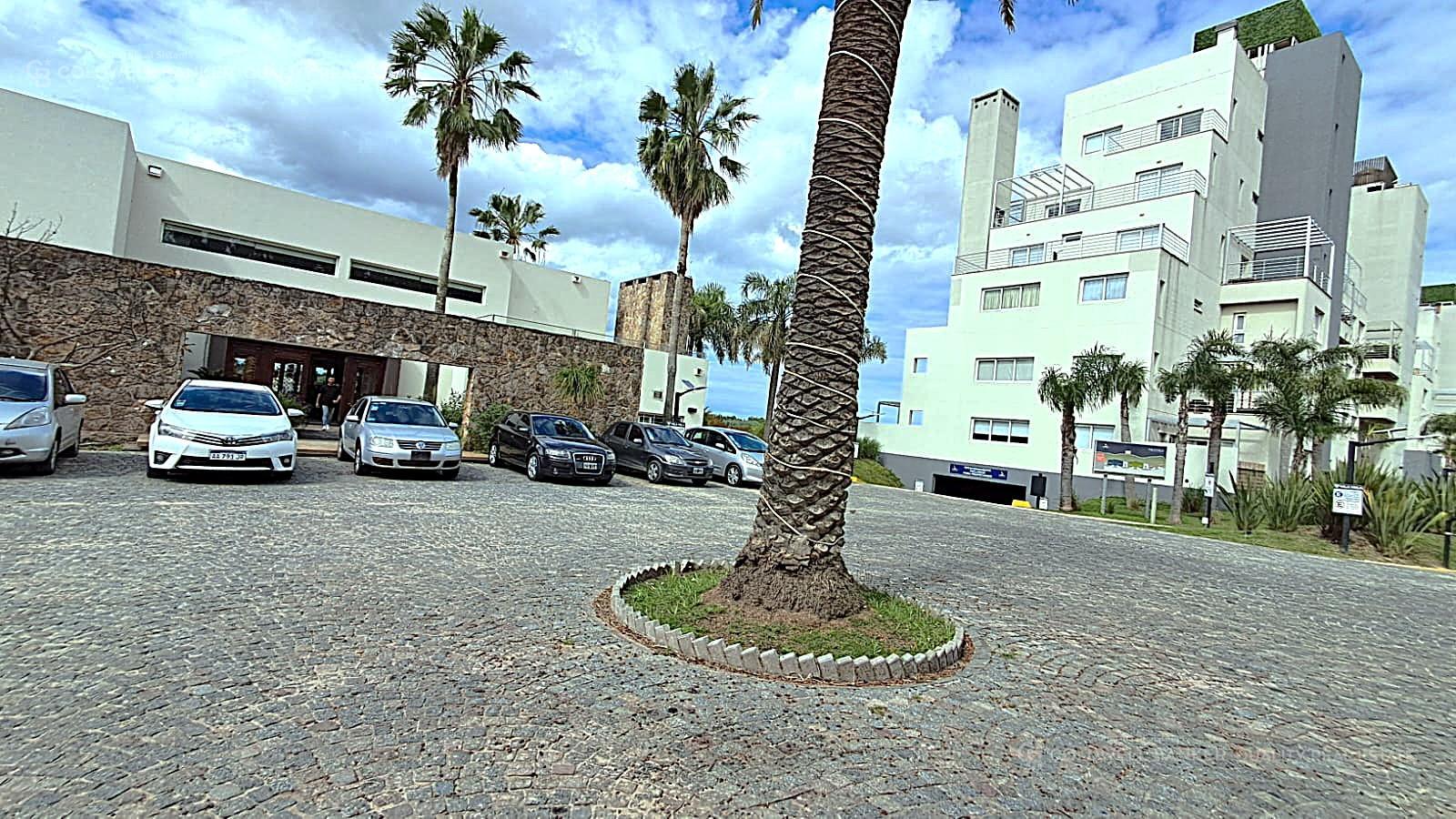 ENTRADA AL BARRIO