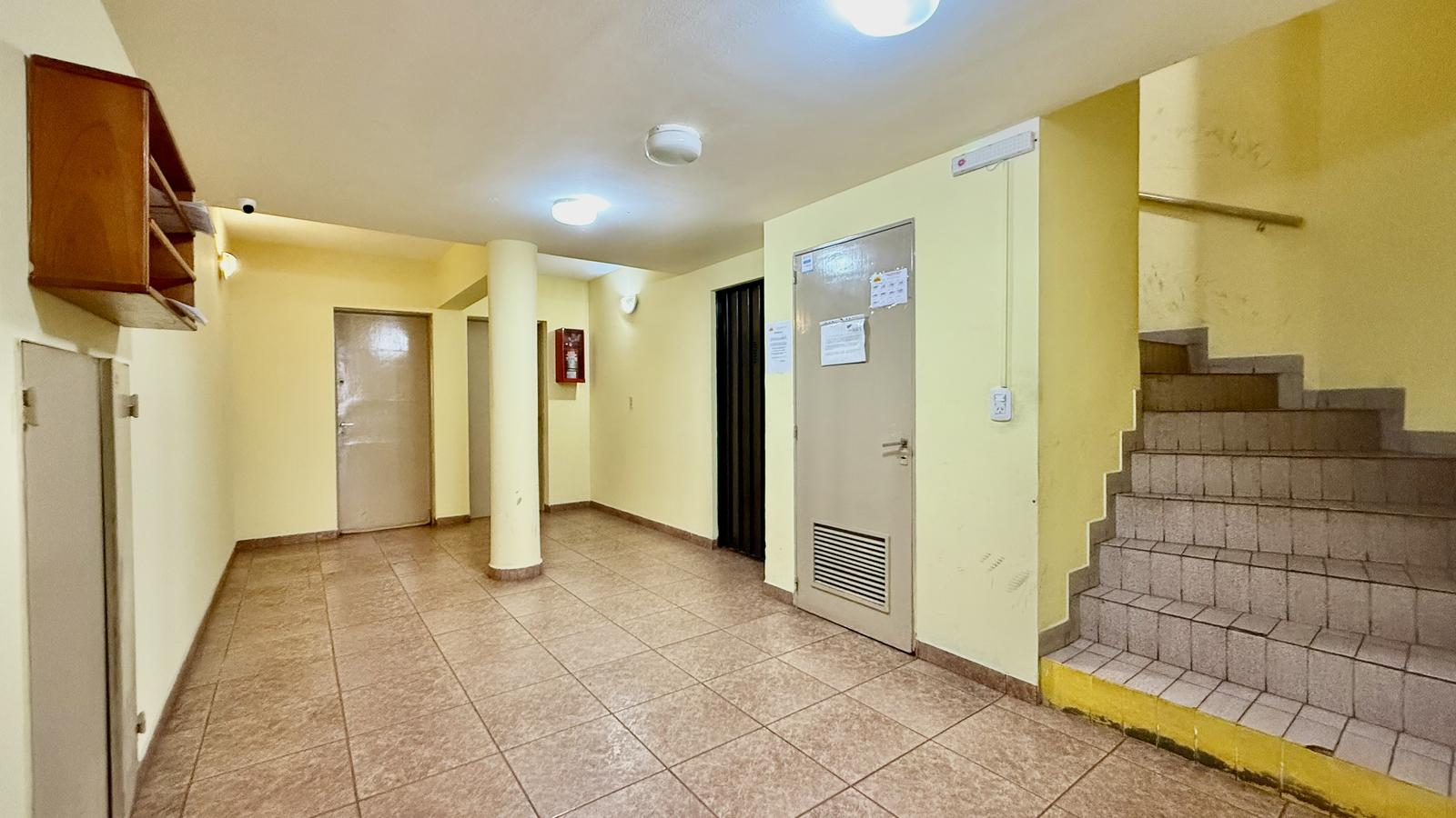Departamento de 1 dormitorio en venta - Ayacucho y Pellegrini, Barrio Martin