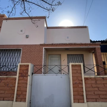 Casa en Alquiler en Guemes al 800, Luján