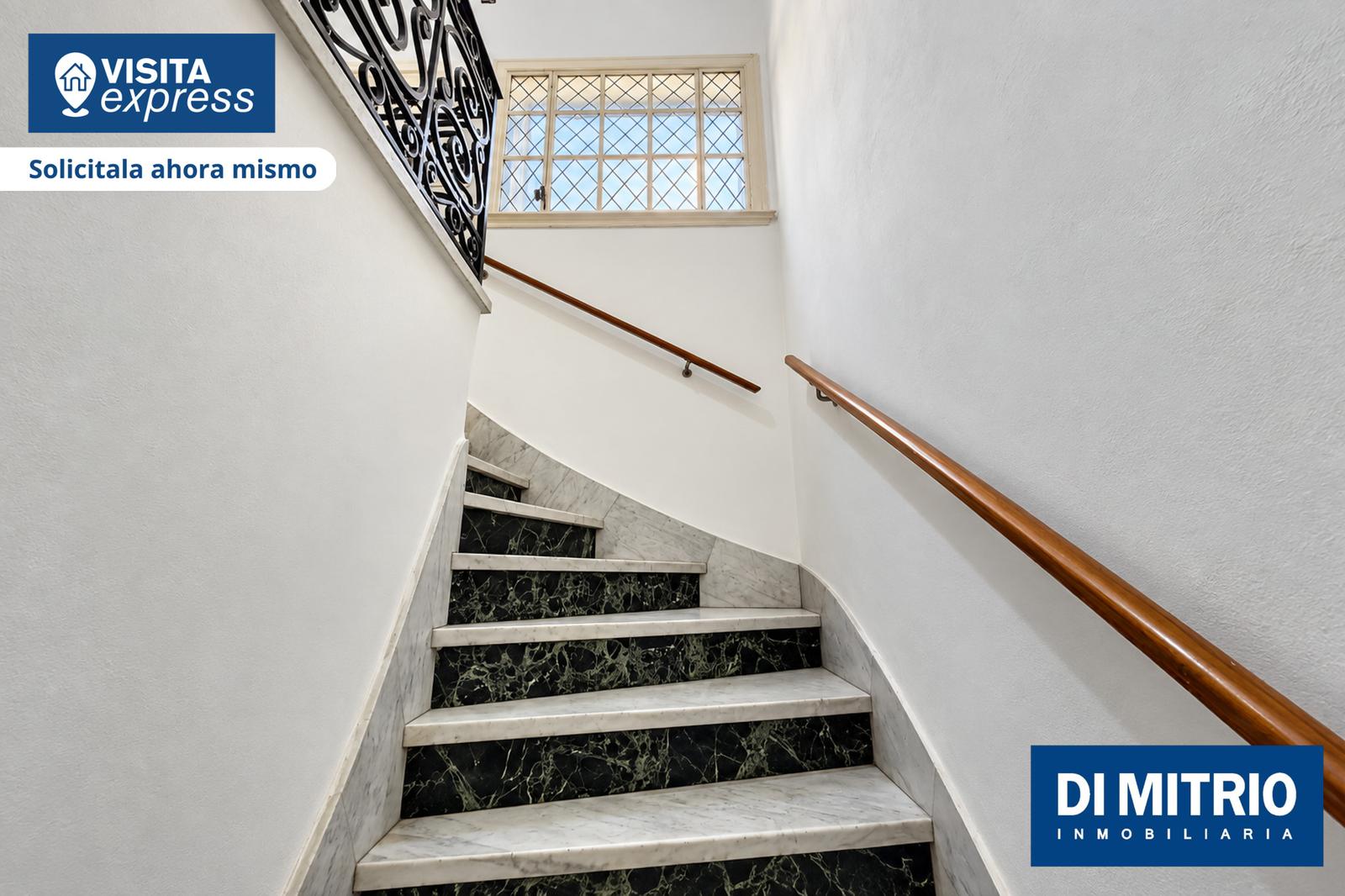 Escalera Ingreso