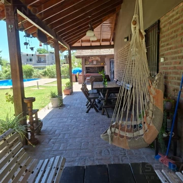 Venta Chalet 3 ambiente, pileta lote 1460 m2, Parque Sakura, Apta Credito,  Financiación