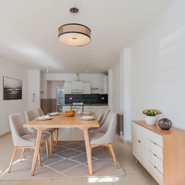 Departamento dos ambientes- Planta baja- Frente