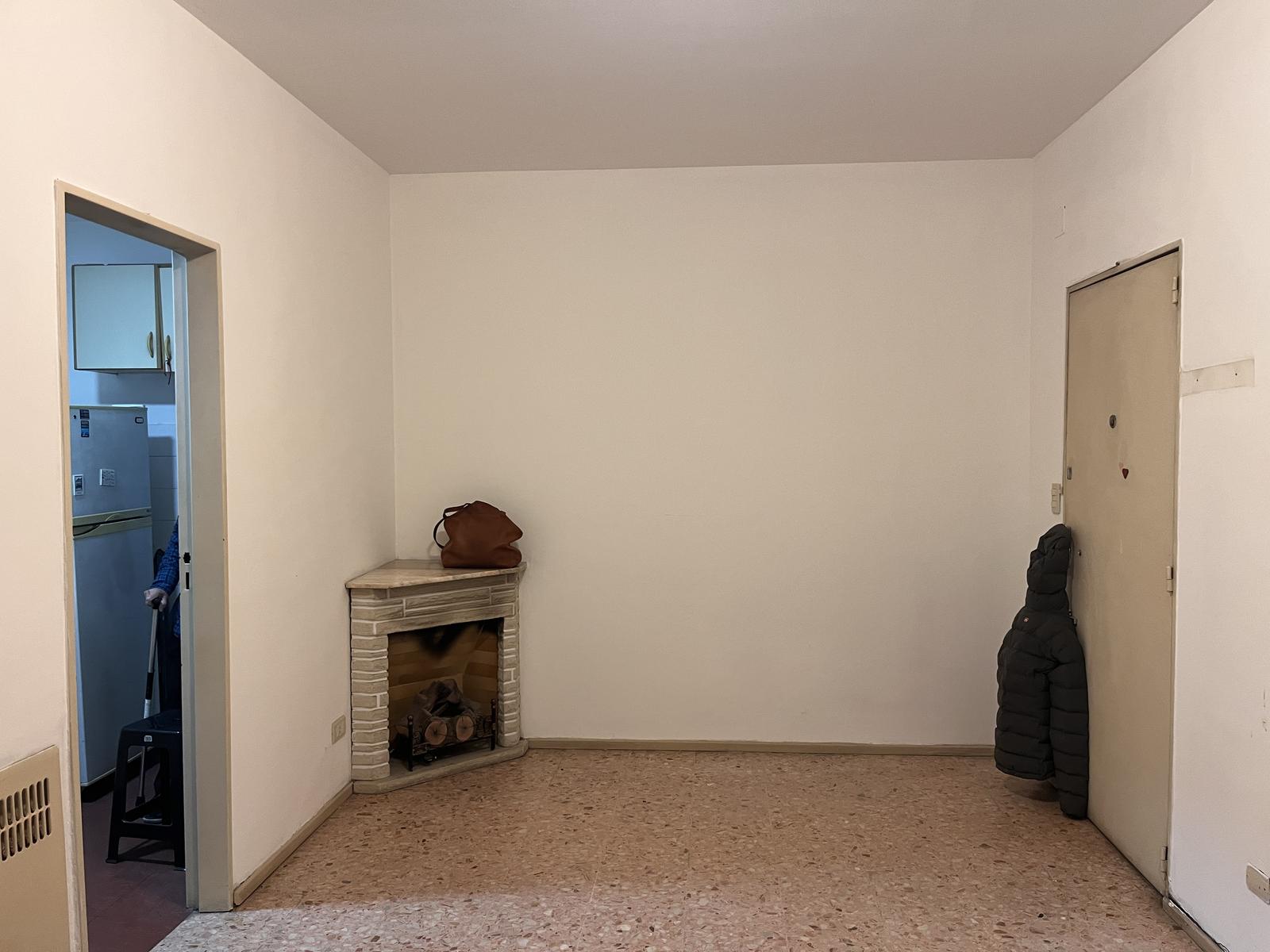Venta Departamento 2 amb con patio Recoleta a refaccionar - IDEAL INVERSOR - 4