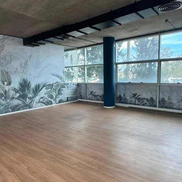Oficina Corporativa 106 m² en Paseo Champagnat, Pilar | 2 Salas de Reuniones   Despacho   Recepción