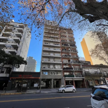 VENTA DEPARTAMENTO 3 AMBIENTES VILLA URQUIZA CON RENTA BAJO DE PRECIO